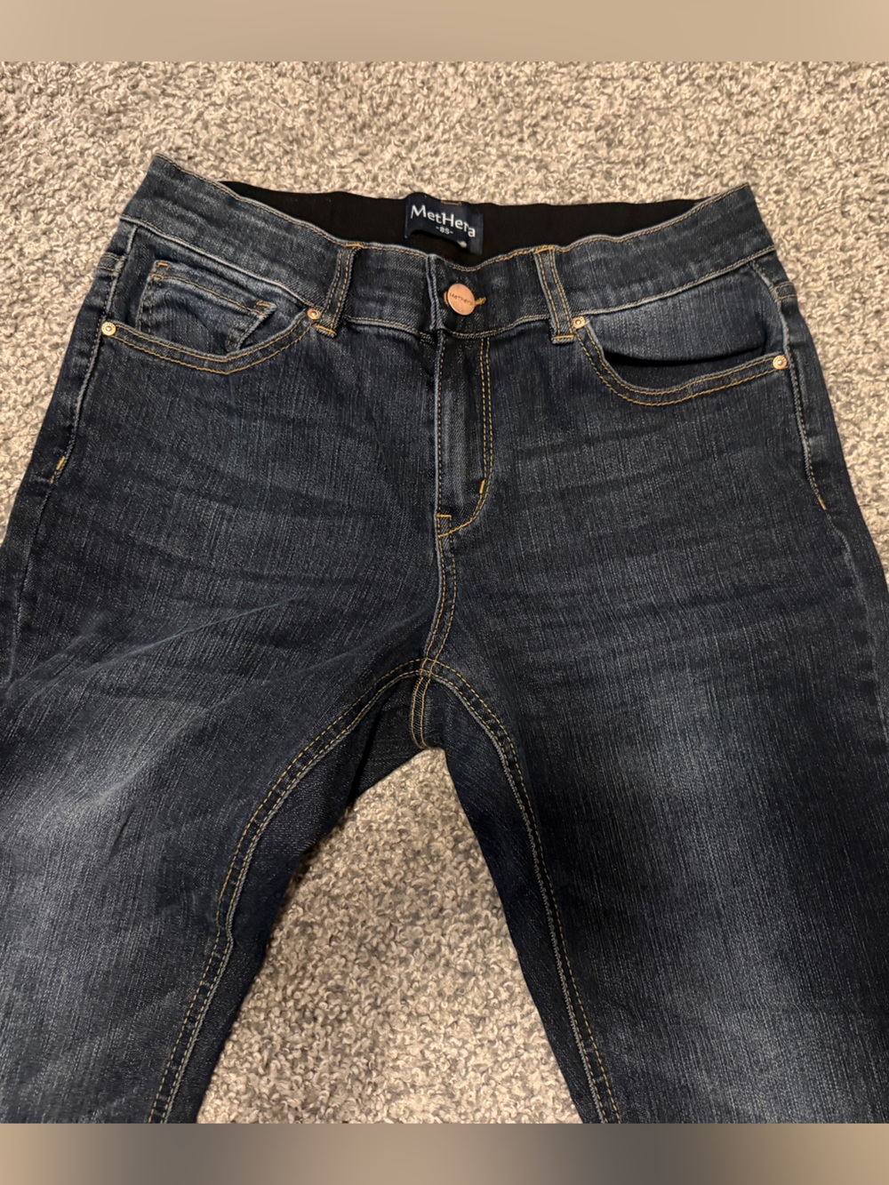 Women's Dark Wash Jeans - Classic - Picture 12 of 15
